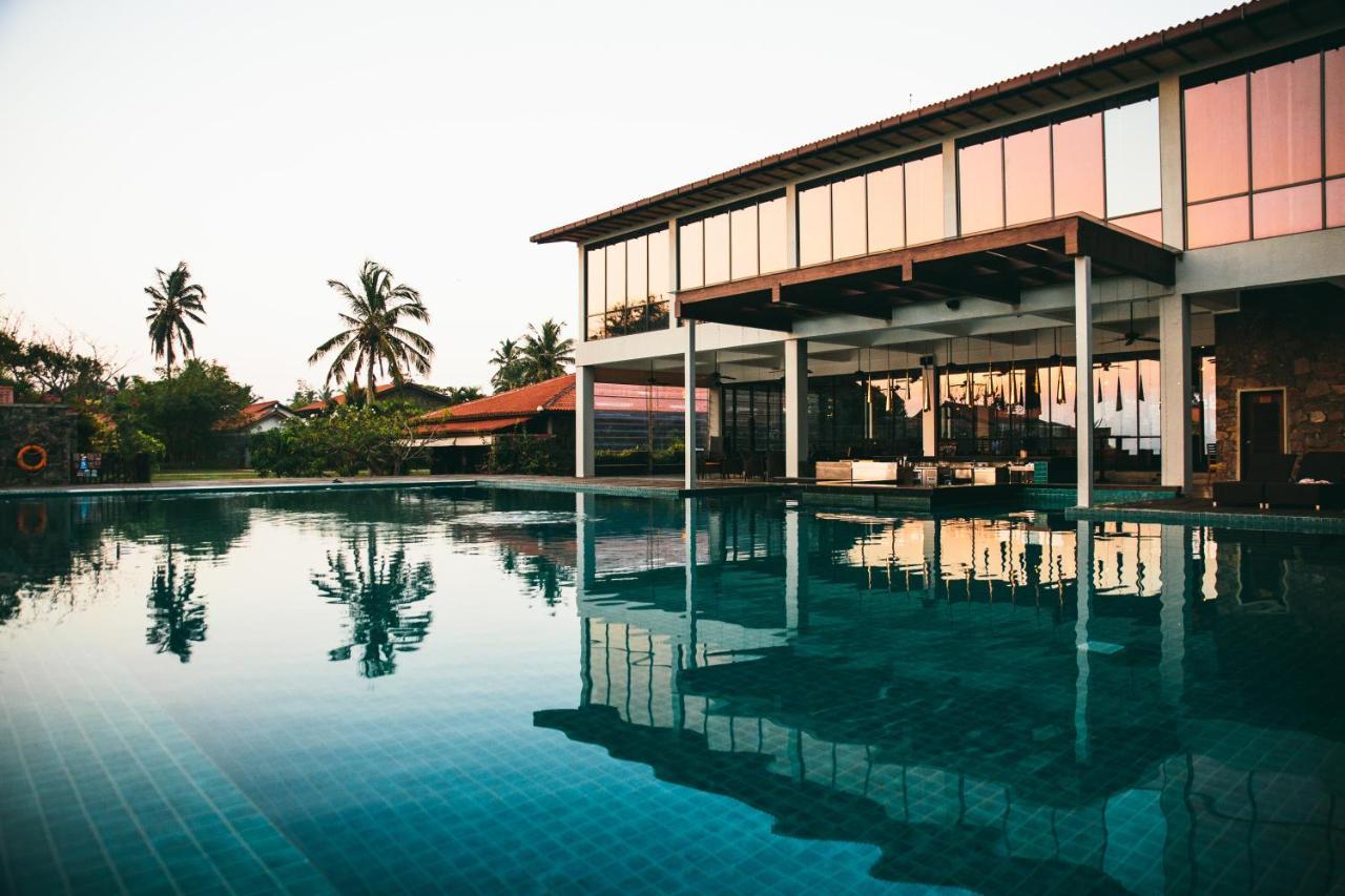 Regenta Arie Lagoon Negombo Extérieur photo